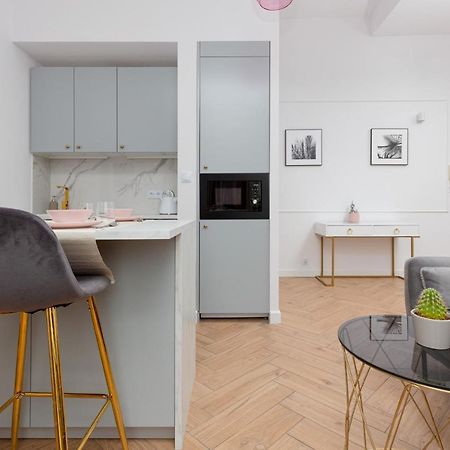Praga Center Apartments By Noclegi Renters Warszawa Eksteriør billede